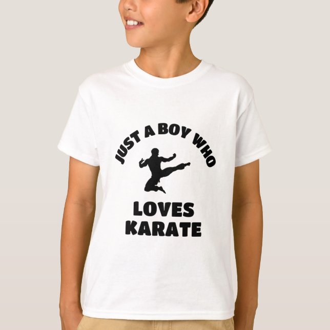 Bara en pojke som kärlek karate t shirt (Framsida)