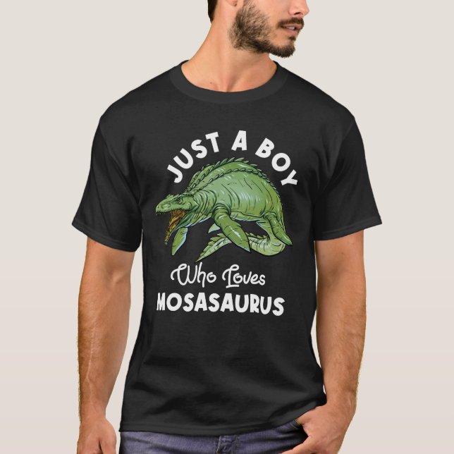 Bara en pojke som Kärlek Mosasaurus Dinosaur T Shirt (Framsida)