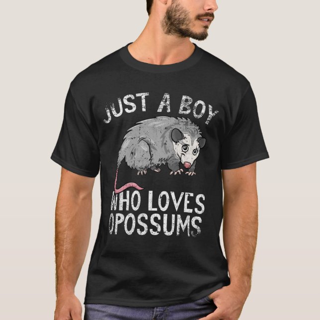Bara en pojke som Kärlek Opossummor T Shirt (Framsida)