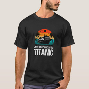 Bara en pojke som Kärlek Titanic Apparel T Shirt