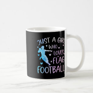 Bara en tjej som älskar flaggfotboll rolig slogan kaffemugg