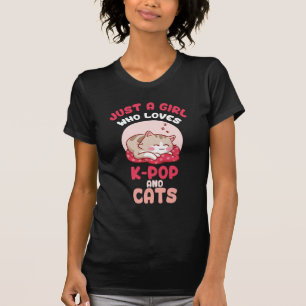 Bara en tjej som älskar K-Pop och katter T-shirt
