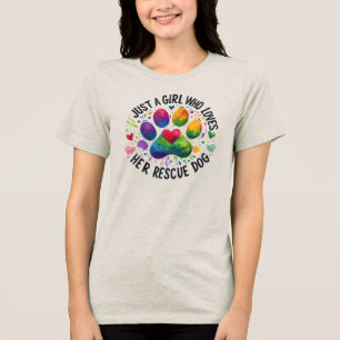 Bara en tjej som kärlek hennes rädding hund t shirt