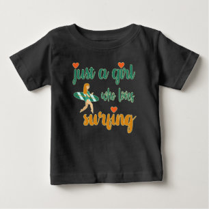Bara en tjej som kärlek surfar på t shirt