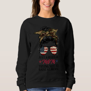 Bara en vanlig mamma som försöker att inte uppfost t shirt