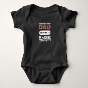 Bara En Vanlig Pappa Som Försöker Inte Uppfostra K T Shirt