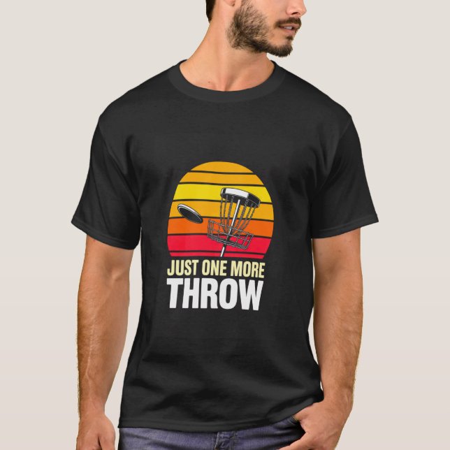 Bara Ett Till Kast Disc Golf Retro Solnedgång T Shirt (Framsida)