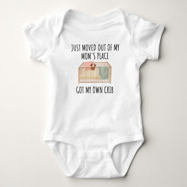 Bara flyttat från mammas ställe Fått mitt eget kry T Shirt (Framsida)