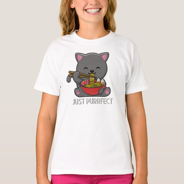 Bara purrfect - Cat Eating Ramen T-Shirt (Framsida)