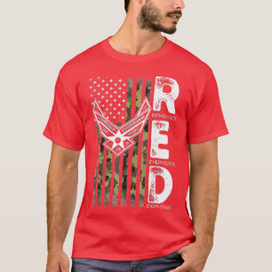 Bära Red on Fredag Military Veteran stöder vår T Shirt