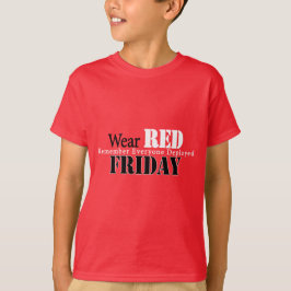 Bära Red på Fredag Tee Shirt