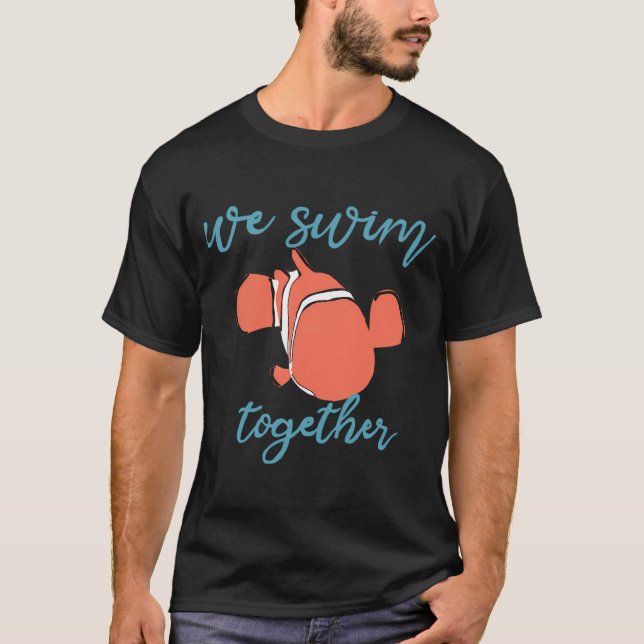 Bara Simma Vidare Illustration Med Nemo Cha T Shirt (Framsida)