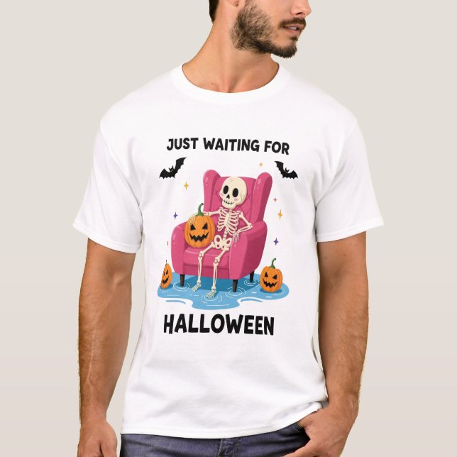 Bara väntar på halloweenskelett t shirt (Framsida)