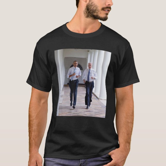 Barack Obama Joe Biden som genomför demokratiska v T Shirt (Framsida)