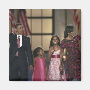 Barak Obama familjen vinkar på den sista natten av Magnet