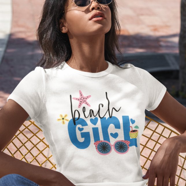 Bäran trendig Beach Girl Typography Vacation  T Shirt (Skapare uppladdad)