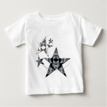 Barboteuse blanche avec étoiles