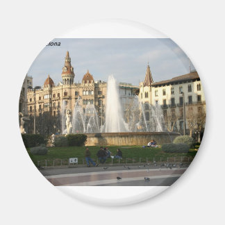Barcelona—Plaza—Catalunya—[kan.k].JPG Magnet