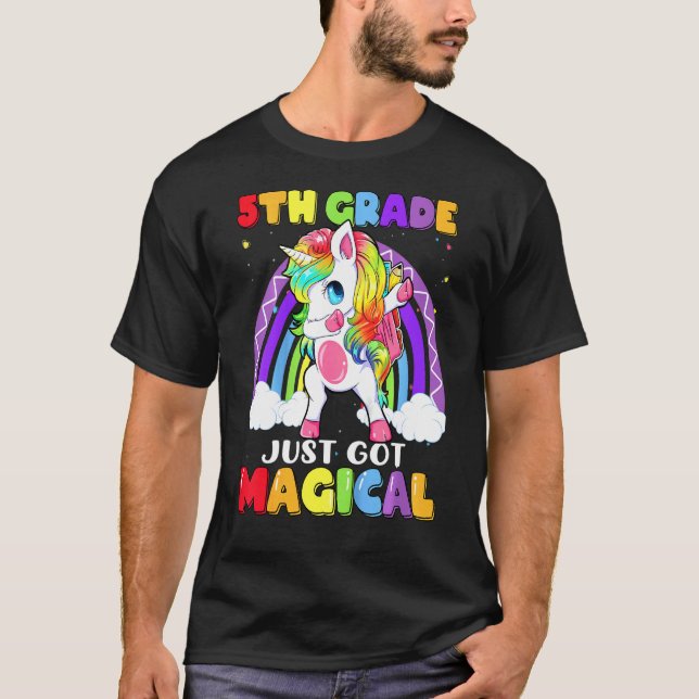 Bards 5:e Klass Har Magic Dabbing Unicorn Rainbow T Shirt (Framsida)