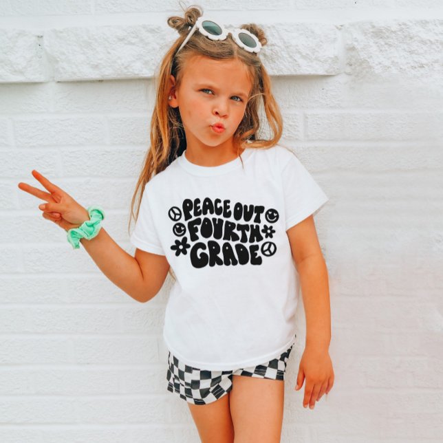 Bards Peace Out Fjärde Klass T-Shirt (Skapare uppladdad)