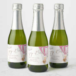 Barly Wait Nalle Rosa pop det när hon hoppar.