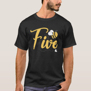 Barn 5 år gamla flickor har blivit behandlade 5:e t shirt