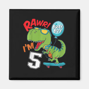 Barn 5-års födelsedag 5 år gammal pojke T-rex Skat Magnet