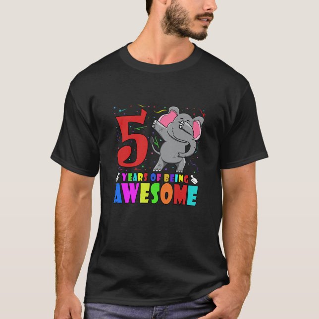 Barn 5:e Födelsedagsfesten Dabbing Elephant - 5 år T Shirt (Framsida)
