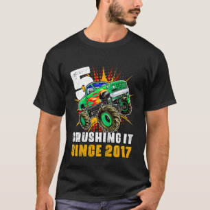Barn 5 som krossar den sedan 2017 Monster Lastbil T Shirt