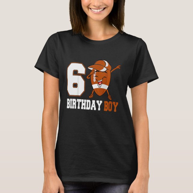 Barn 6 år gammal dabbboll i 6e t shirt (Framsida)