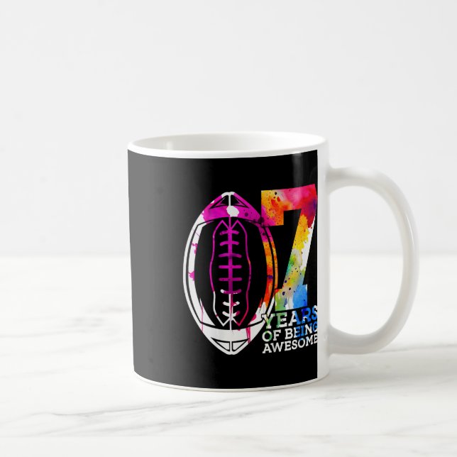 Barn 7 år som fotboll i 7:e vid Fantastisk Kaffemugg (Höger)