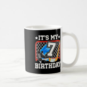 Barn 7-års födelsedag ishockey pojke 7 år gammal i kaffemugg