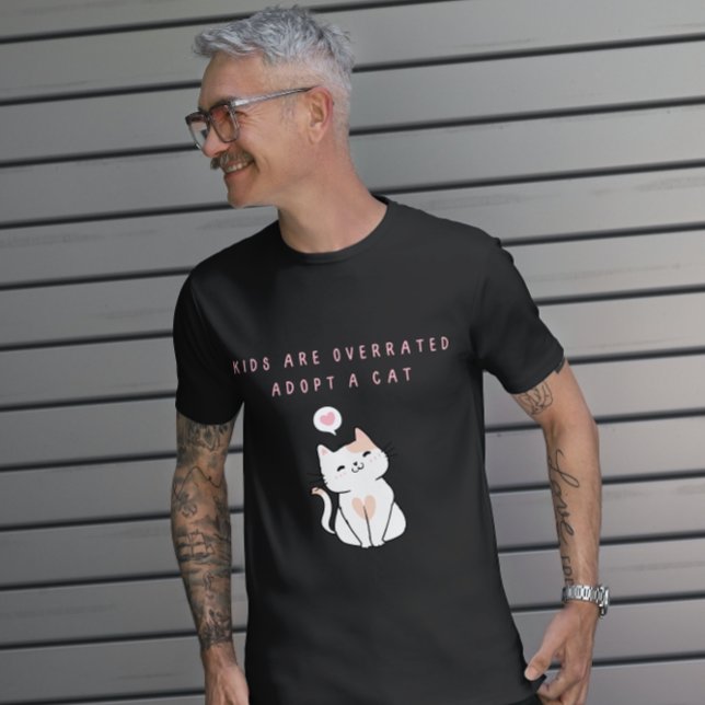 Barn är överskattade - adoptera ett katt t shirt (Skapare uppladdad)