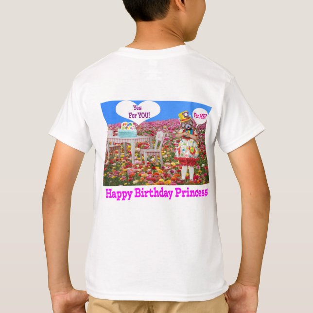 Barn är säkra. Grattis på födelsedagen Princess. T Shirt (Baksida)