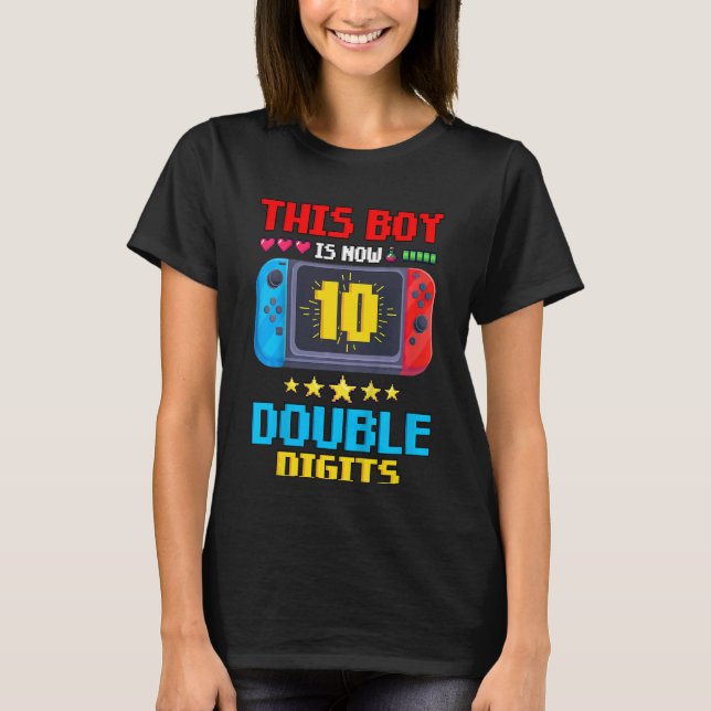 Barn den här pojken är nu Dubbla Digits Video Game T Shirt (Framsida)