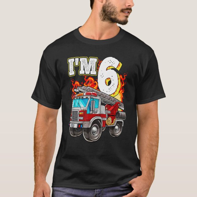Barn Fire Lastbil 6e Birthday Boy Firefighter 6 Ye T Shirt (Framsida)