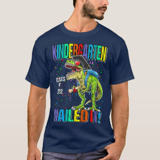 Barn förra dagen i Studenten-inosauurerna i skolan T Shirt