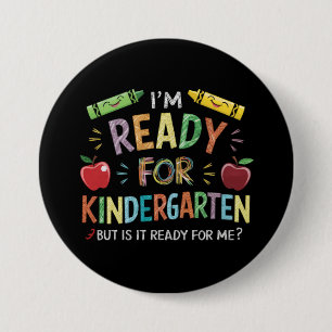 Barn första dagen i Kindergarten-Roligten tillbaka Knapp