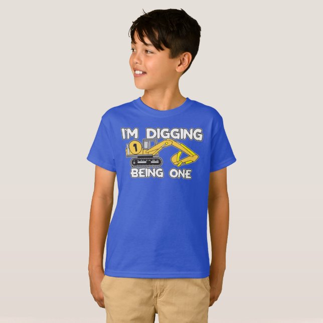 Barn Första födelsedag jag Gräver vara en T Shirt (Hel framsida)