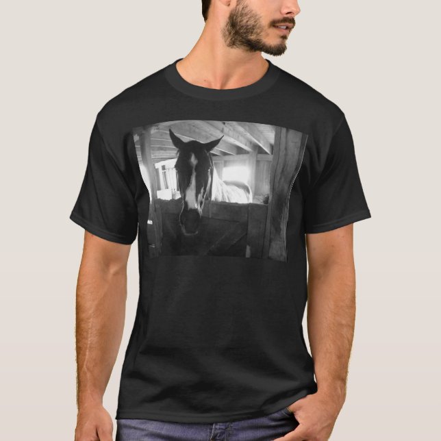 Barn Horse T Shirt (Framsida)