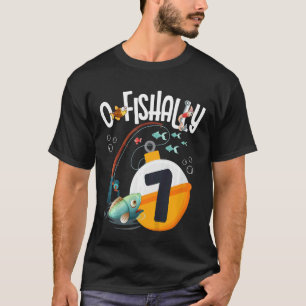 Barn i 7:e vid födelsedagsfiske efter pojkar och f t shirt
