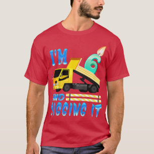 Barn I är 6 och gräver 6 års Lastbil 6 T Shirt