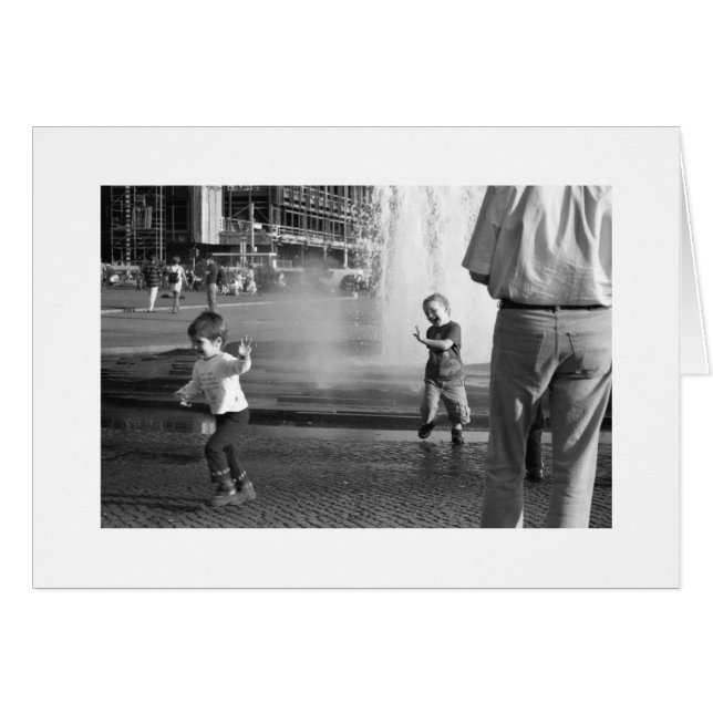 Barn i Berlin Fontän Hälsningskort (Framsidan Horizontal)