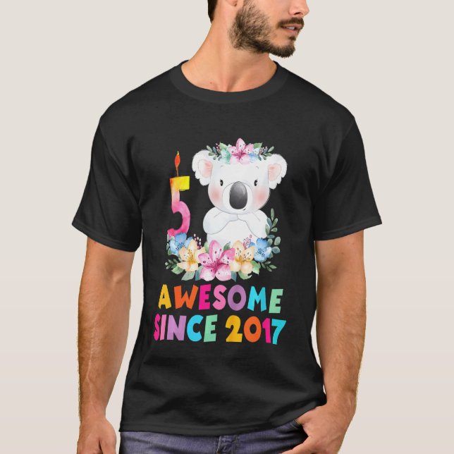 Barn i Cute Koala har 5 års födelsedagsutrustning  T Shirt (Framsida)