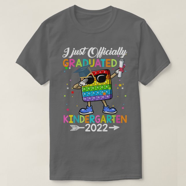 Barn I officiellt utbildad Kindergarten Graduatio T Shirt (Design framsida)