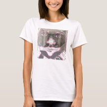 Barn inom tshirten