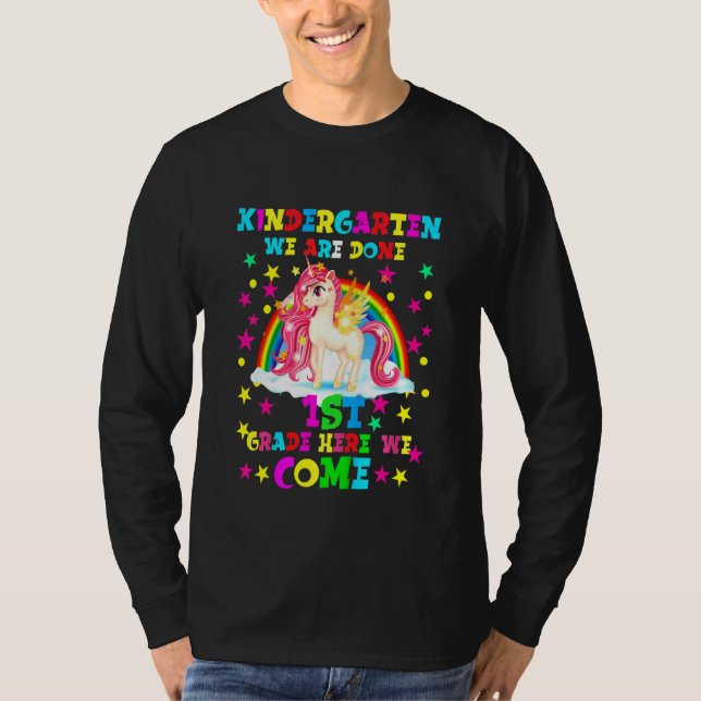 Barn Kindergarten Vi är klara 1:a Klass här. T Shirt (Framsida)