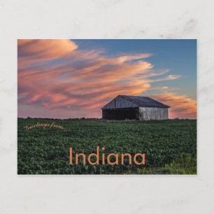 Barn och sojabönor i Indiana vid Sunset Vykort