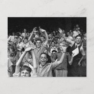 Barn på en bollmatch, 1942 vykort