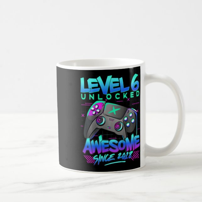 Barn på nivå 6 olåsta 6 år Gif Kaffemugg (Höger)